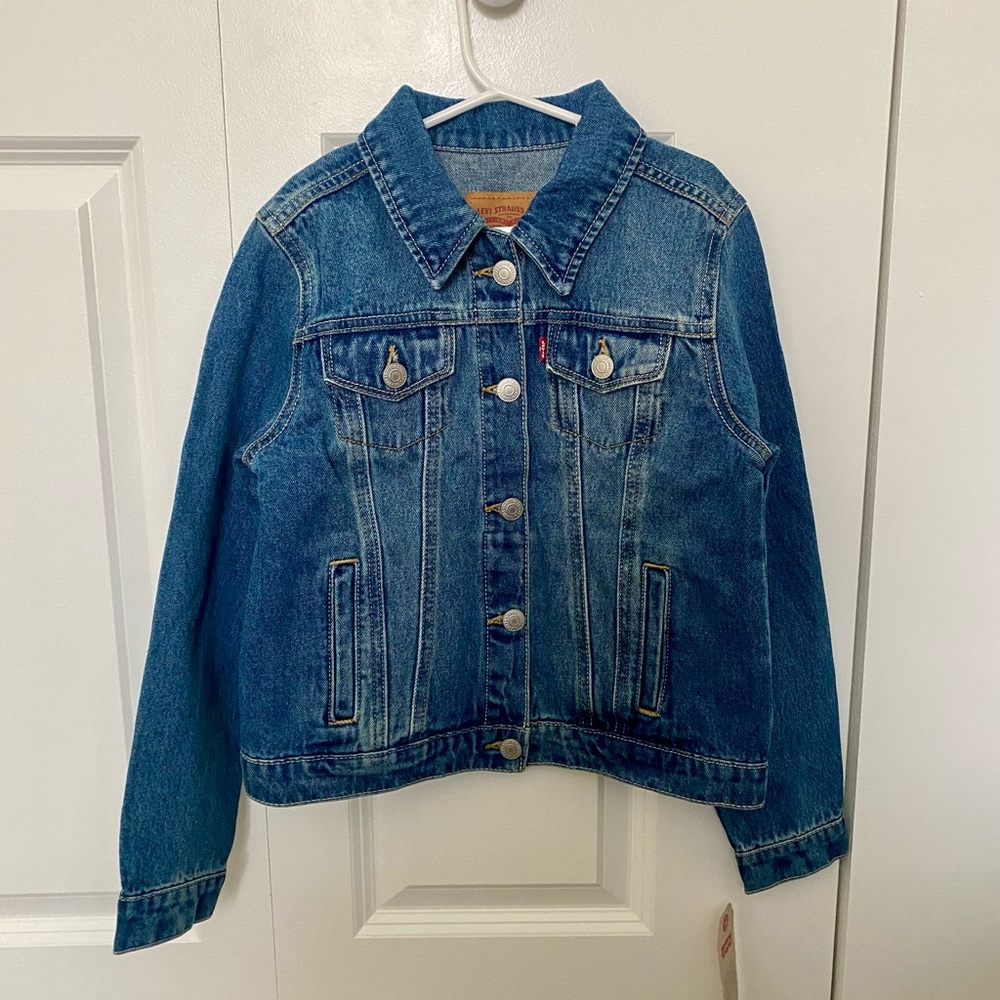 Girls Levi jean jacket. Size M/8. NWT.